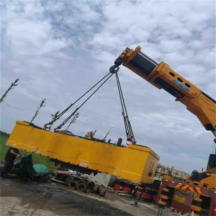 天等吊车吊集装箱需要多少钱